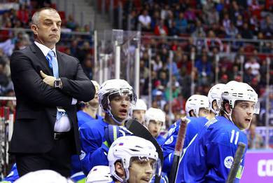 Slovenian ice hockey coach quits after one month because of job clash with NHL Los Angeles Kings