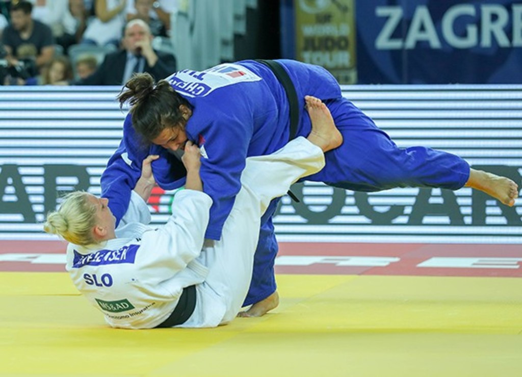 Olympic bronze medallist Anamari Velensek won gold in the women's over-78kg class ©IJF