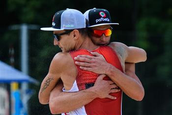 Latvian pair pour on the pressure in storm-interrupted FIVB Beach Volleyball Vienna Major