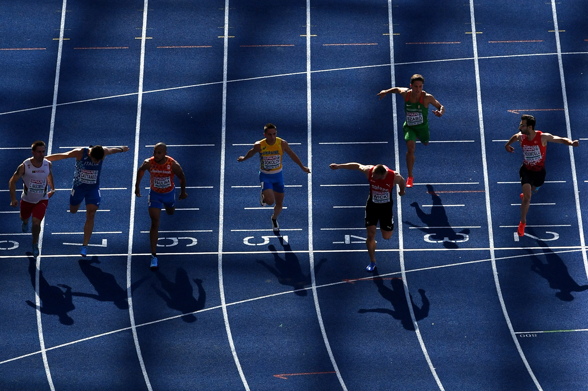 Men's and women's 100m heats also took place ©Getty Images