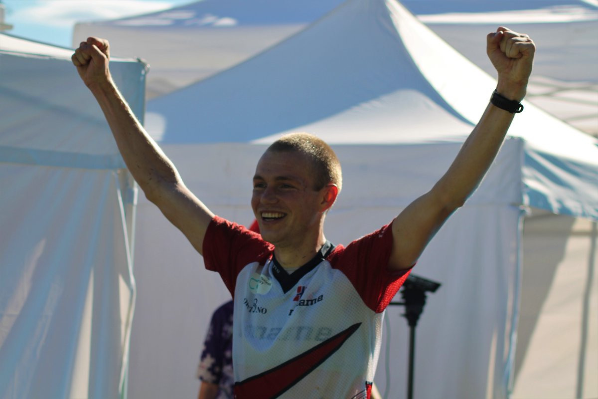 Norway's Eskil Kinneberg celebrates his men's middle distance win ©IOF