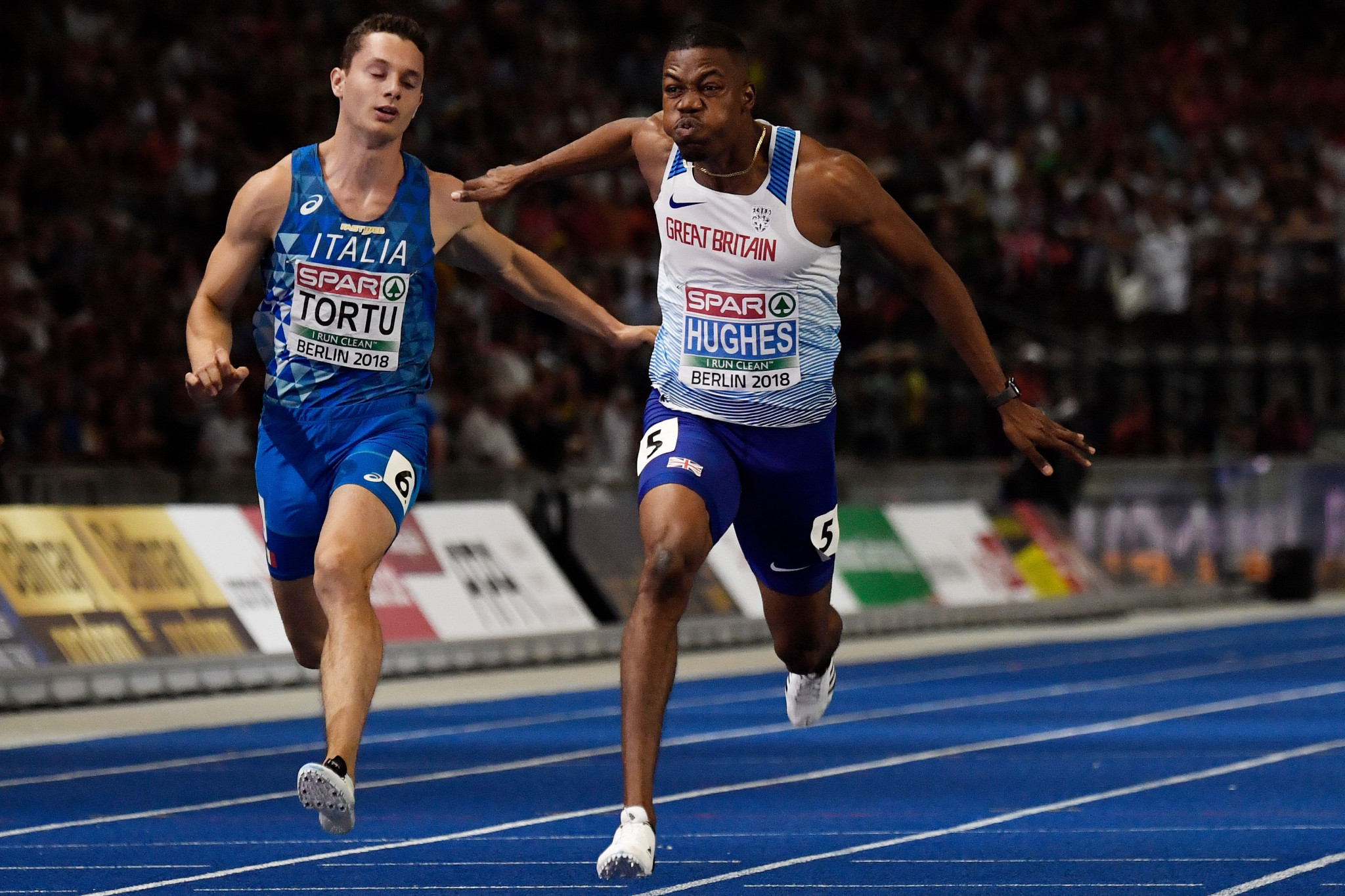 Zharnel Hughes then won the men's 100m title for Great Britain, after rival Jimmy Vicaut from France withdrew ©Getty Images
