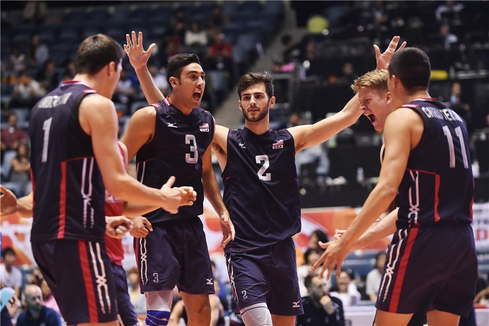 The United States recovered from their loss to Poland by thrashing Russia in straight sets to keep their Rio 2016 dream alive