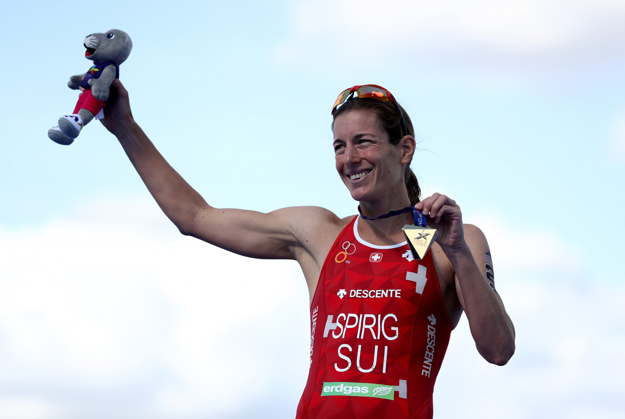 Switzerland's Spirig claims first triathlon gold medal of 2018 European Championships as swimming action concludes