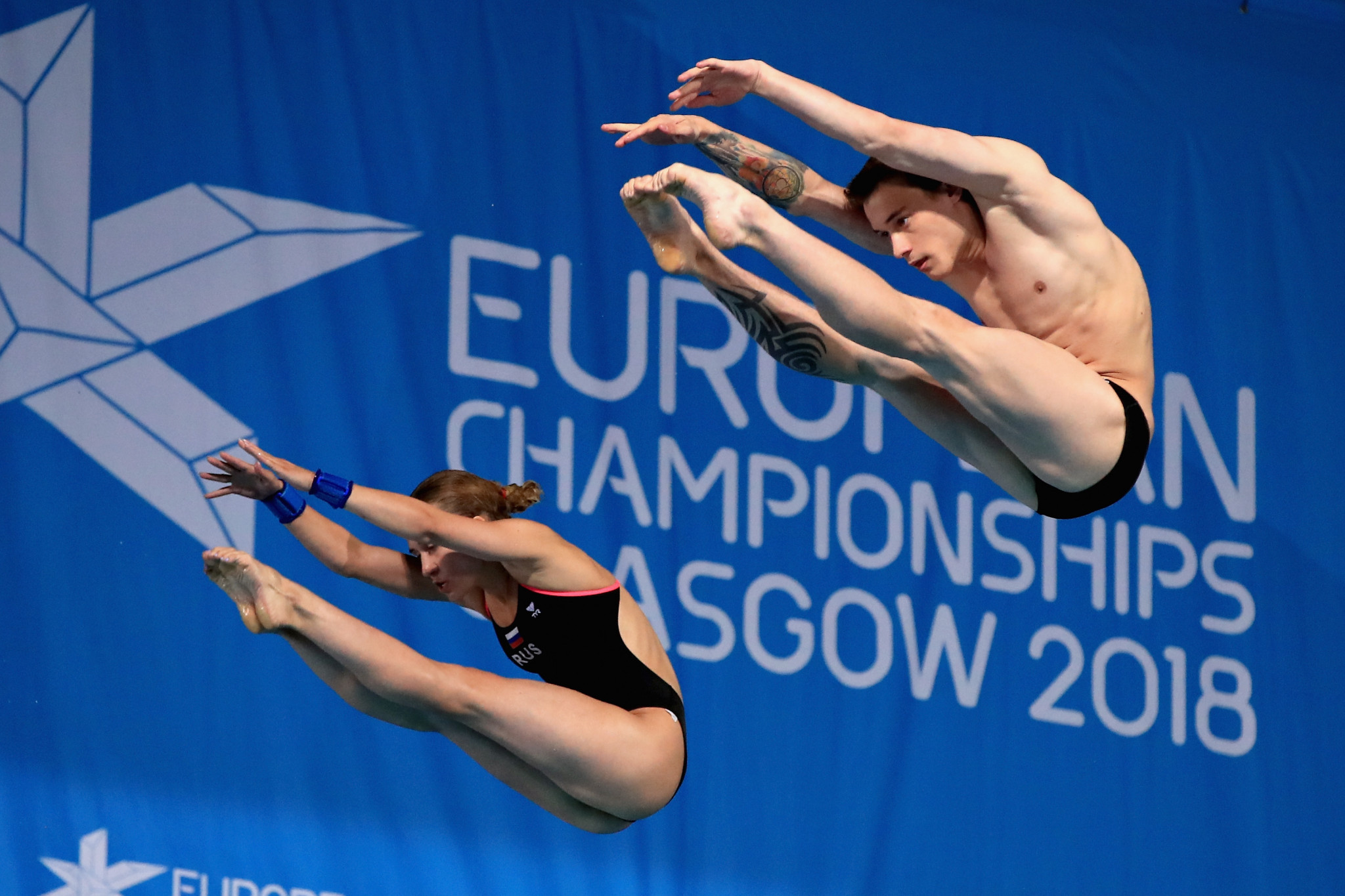 Russia's Yulia Timoshinina and Nikita Shleikher secured victory in the mixed synchronised 10m platform final ©Getty Images
