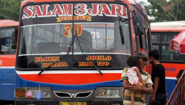Jakarta bans minibuses in centre of city in latest attempt to ease traffic congestion for Asian Games