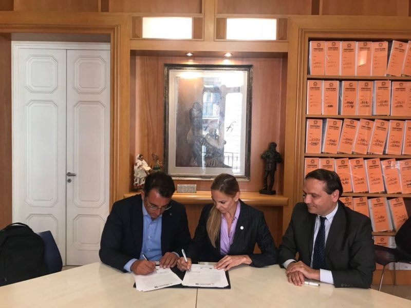 A contract confirming the Naples 2019 Summer Universiade Athletes' Village has been signed ©Naples 2019