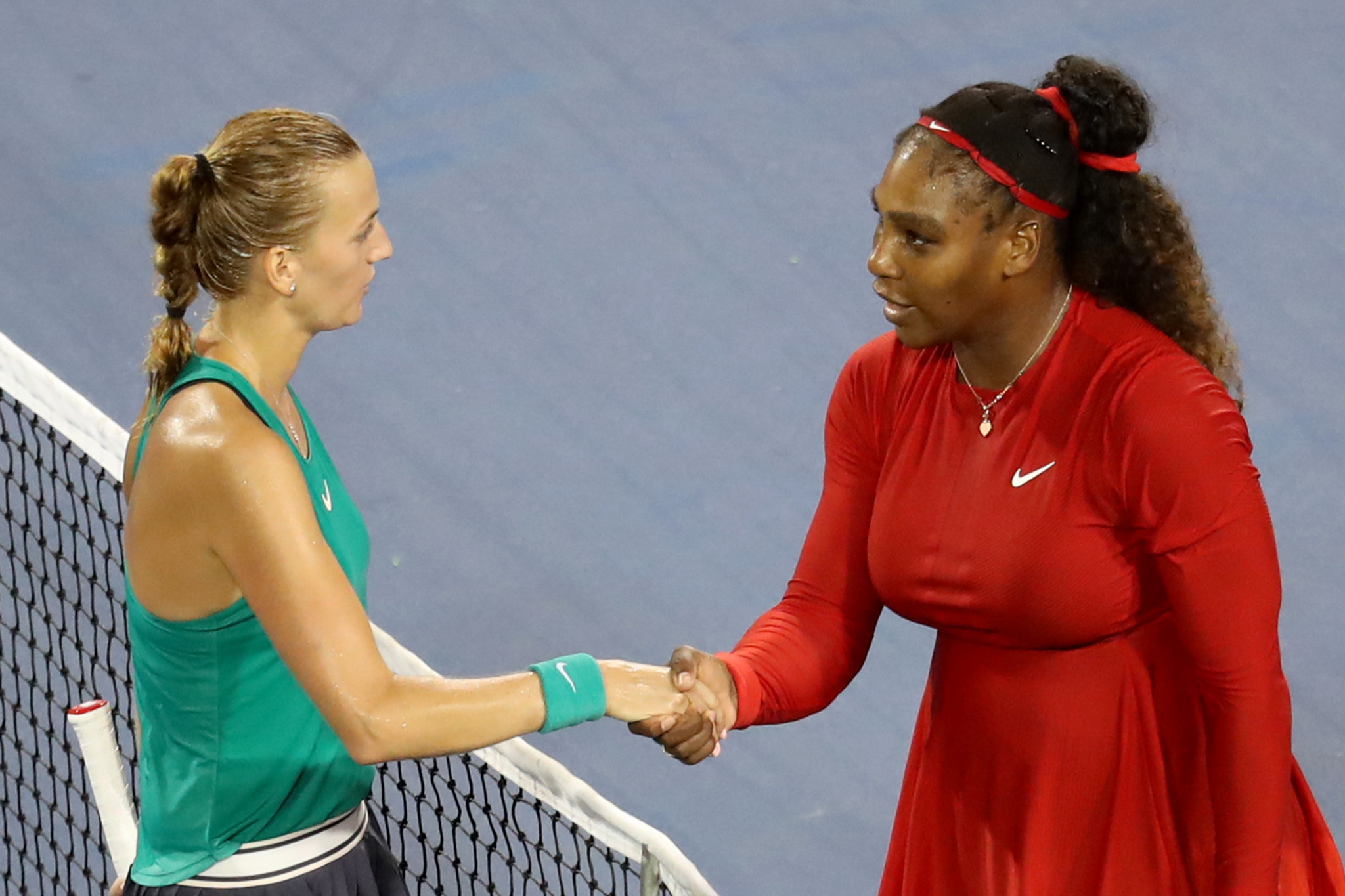 Kvitová beats Williams as Federer progresses at Cincinnati Masters