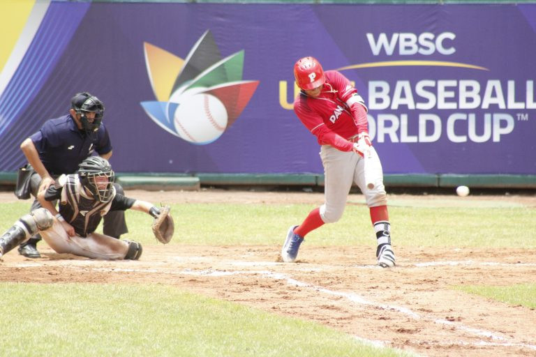 Panama thrashed Germany to confirm that they will advance ©WBSC
