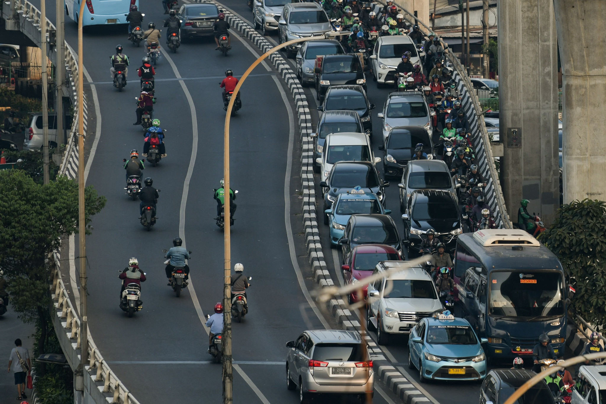 The Moovit app will help guide tourists and locals alike through Jakarta's notorious traffic ©Getty Images