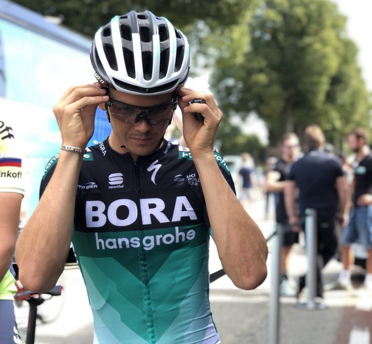 Gregor Mühlberger earned victory on stage six of the BinckBank Tour ©Twitter/Bora-Hansgrohe