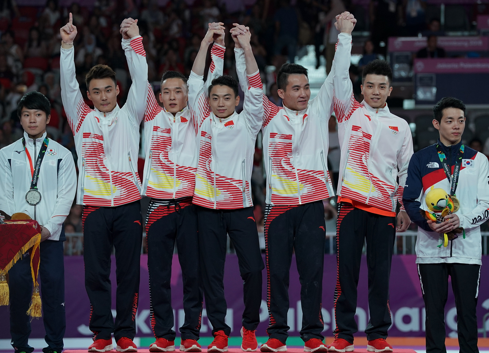 After just four days, China look untouchable at the top of the medal table, with 17 more golds than their closest rivals Japan ©Getty Images