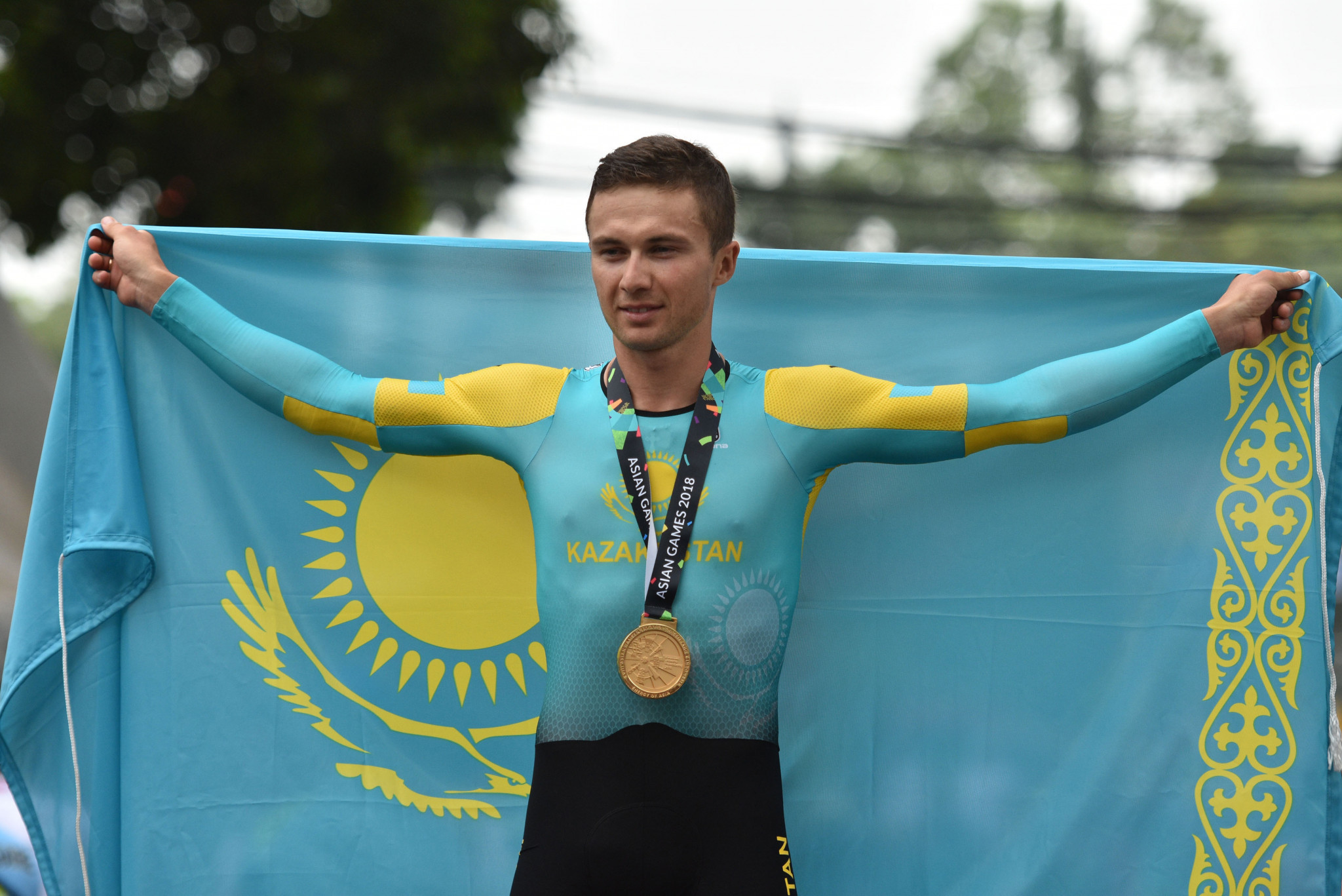 Kazakhstan's Alexey Lutsenko joined South Korea's Na Ahreum as the only cyclists to win both the road race and the individual time trial at a single Asian Games on day six of Jakarta Palembang 2018 ©Getty Images