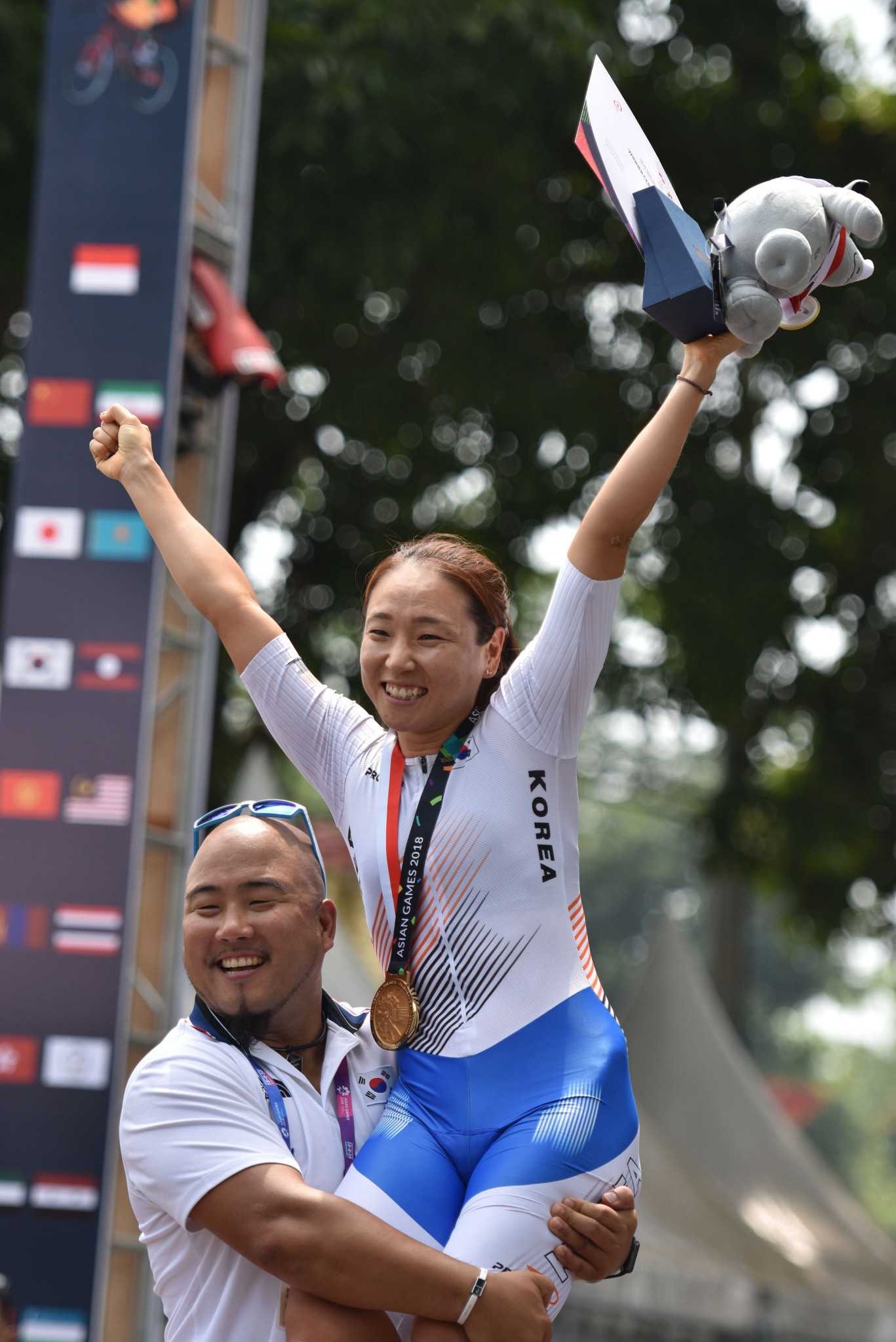 Na achieved the feat earlier in the day by winning the women's 20 kilometres individual time trial ©Getty Images