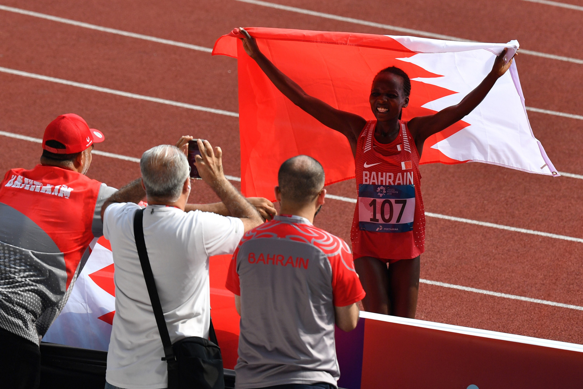 The day started with Bahrain's Rose Chelimo winning the women's marathon ©Getty Images
