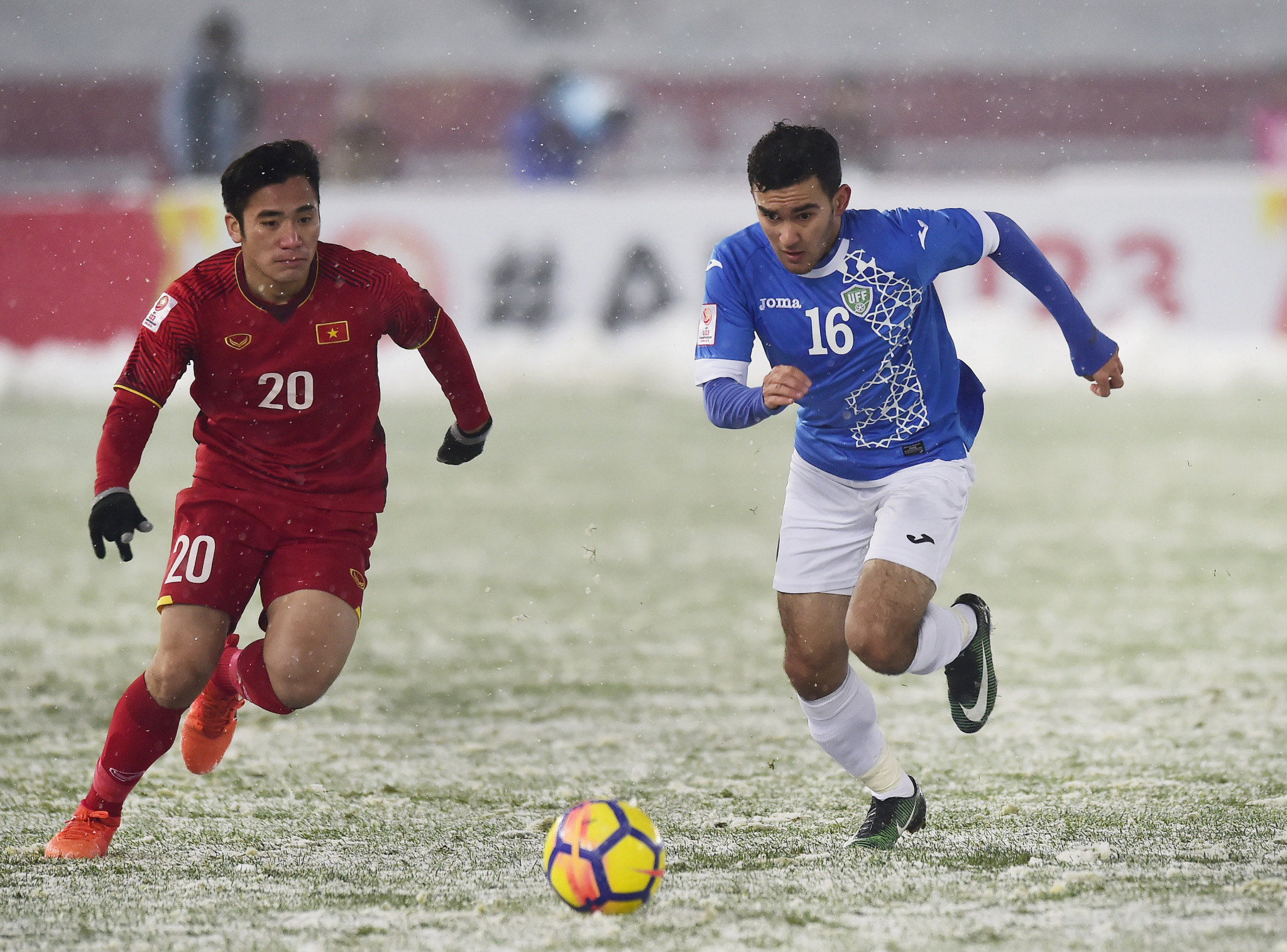 Uzbekistan beat Vietnam in the final of this year's AFC Under-23 Championship, which was played in extreme weather conditions ©Getty Images