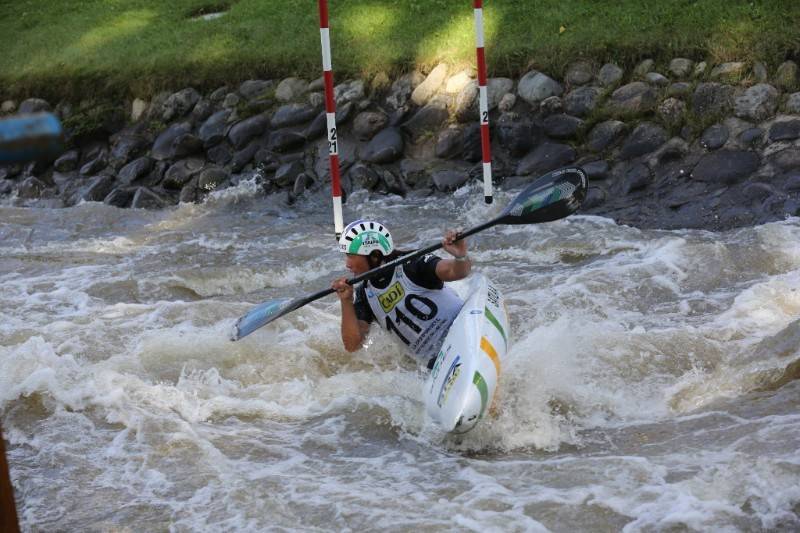 Satila pips Fox to qualify top in K1 heats at ICF World Cup Final