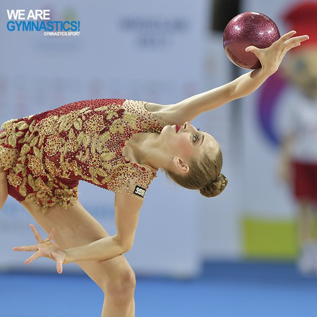 Russia and hosts Bulgaria shine in qualification at FIG Rhythmic Gymnastics World Championships