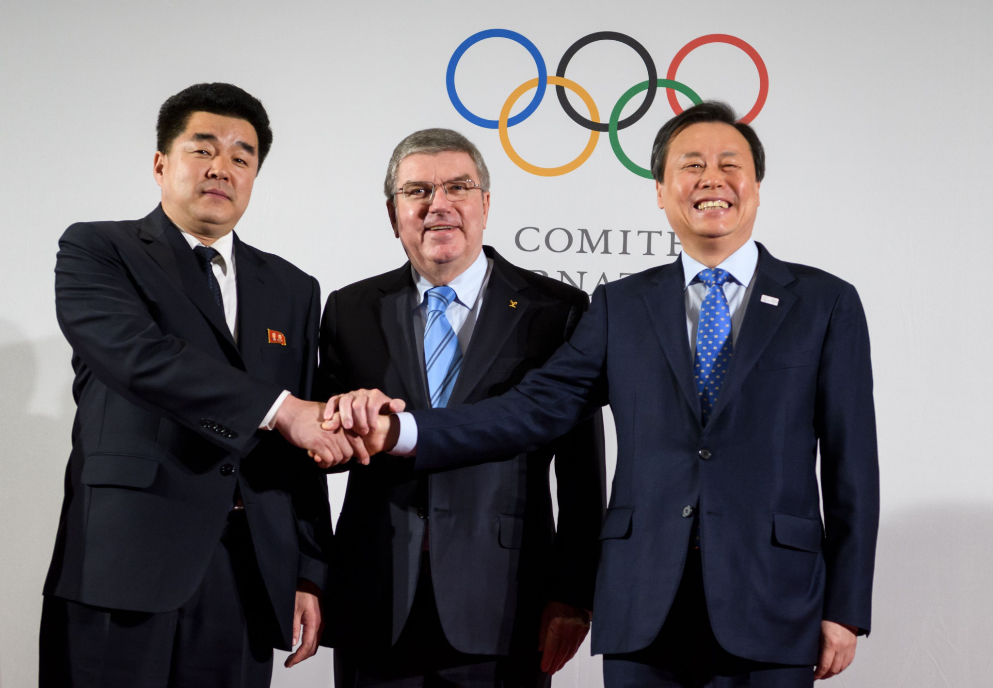 Do Jong-hwan, right, claims he will propose co-hosting the 2032 Olympic Games to North Korean officials next week ©Getty Images