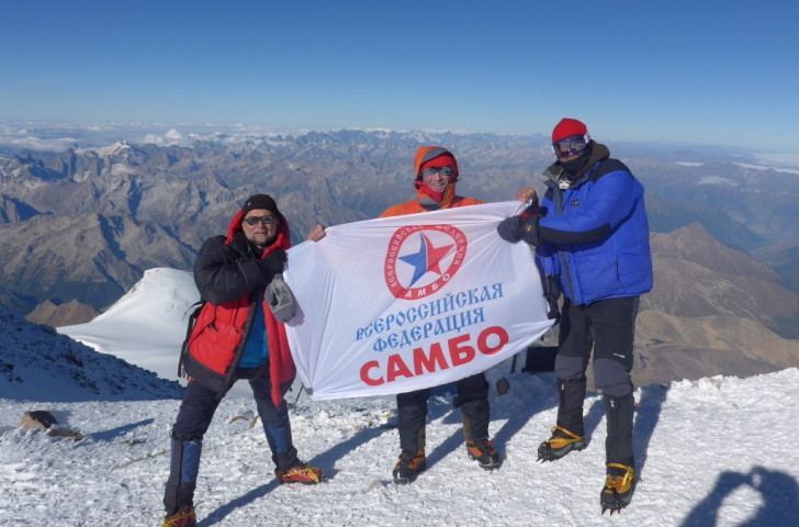 Leo Malim, a member of the CSA Executive Board, was one of several people who recently climbed Mount Elbrus in Russia to help promote sambo
