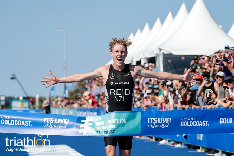 A surge over the final 2km of his run earned New Zealand's Tayler Reid the men's world under-23 world triathlon title on Australia's Gold Coast ©ITU