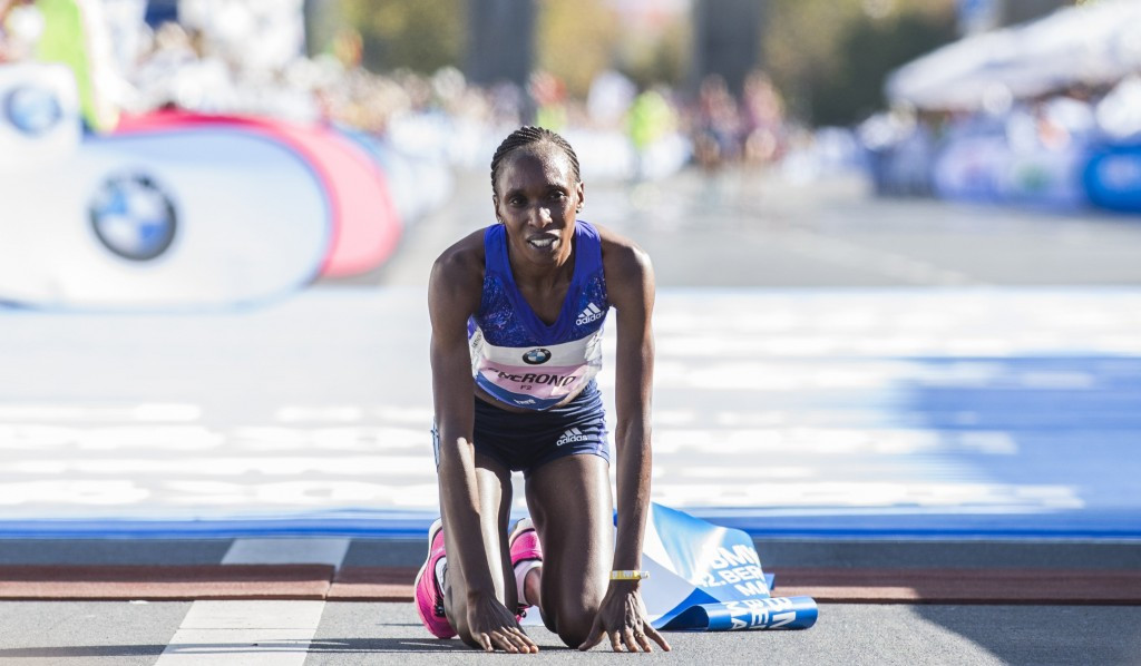 Gladys Cherono broke away from Aberu Kebede in the final 10 kilometres to win the women's title