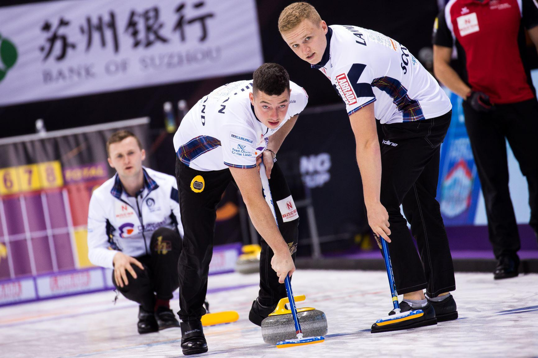 Scotland's defeat to Switzerland saw Canada progress to the final ©Curling World Cup