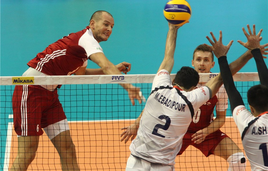 Defending champions Poland recorded their fourth straight victory as they swept aside Iran ©FIVB