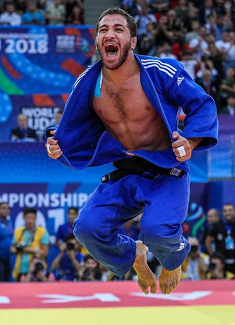 Delight on the face of Hidayat Heydarov as he wins the first medal for host country, Azerbaijan ©IJF