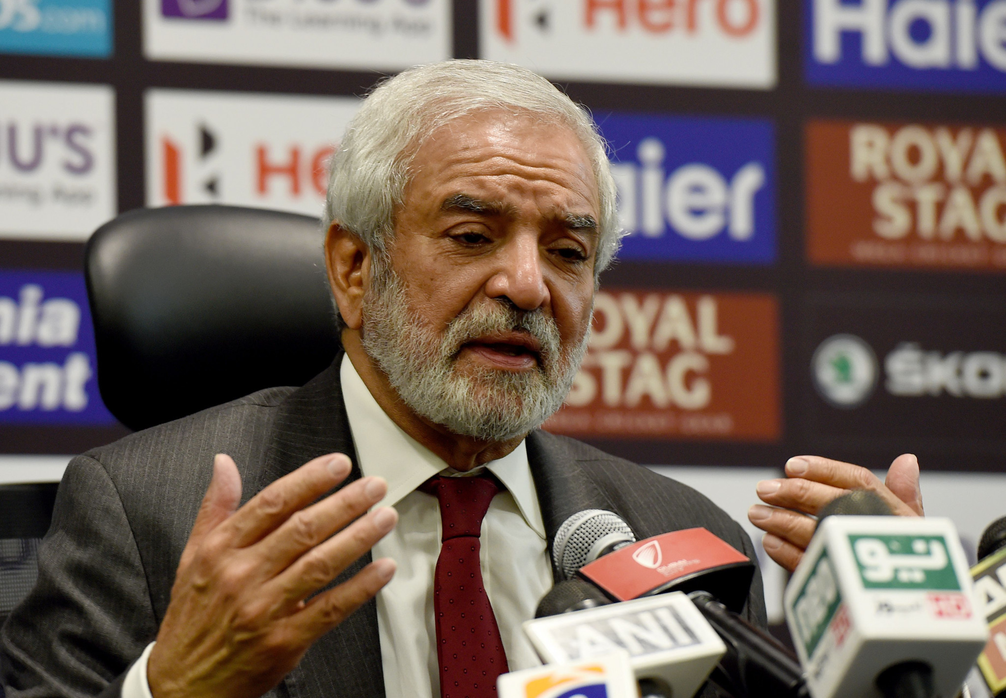 PCB chairman Ehsan Mani claims domestic clubs need to ensure women's cricket grows alongside the men's game ©Getty Images