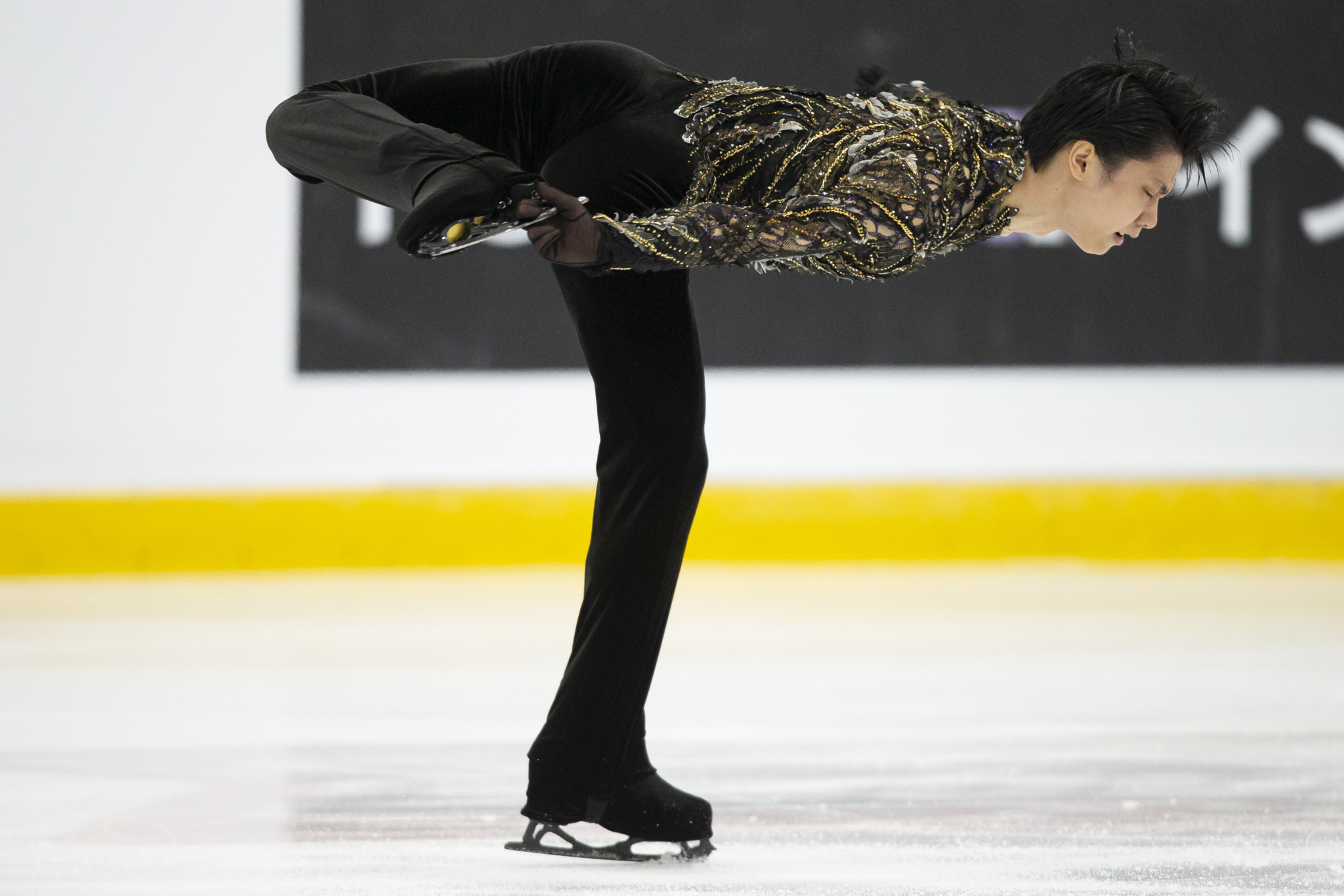 Hanyu eyes improvement after two-time Olympic champion opens season in Canada