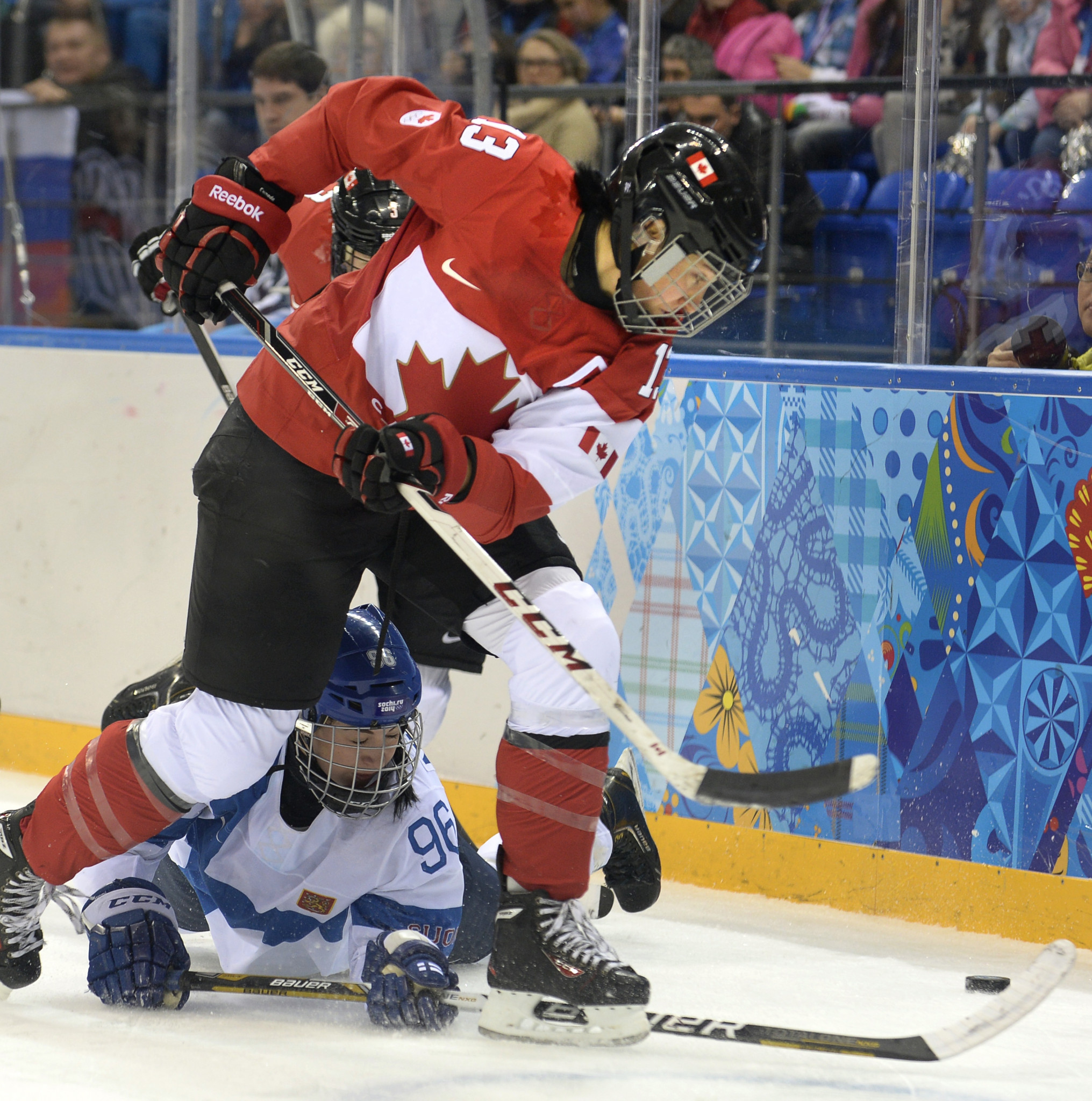 Four-time Olympic ice hockey champion Caroline Ouellette has announced her retirement from the sport ©Getty Images
