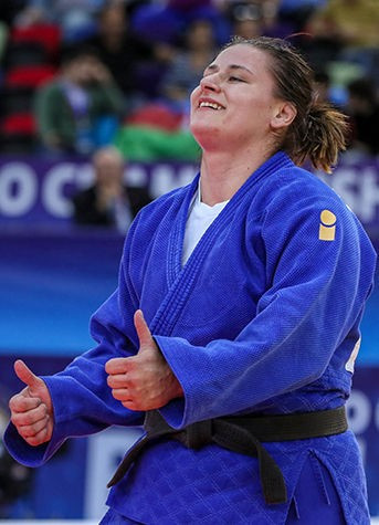 Larisa Ceric gives the thumbs up after winning Bosnia and Herzegovina's first medal in Baku ©IJF