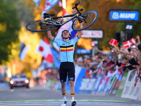 Belgium's Remco Evenepoel gets a lift after winning the junior men's road race title at the UCI Road World Championships in Innsbruck, having already won the men's junior time trial ©UCI