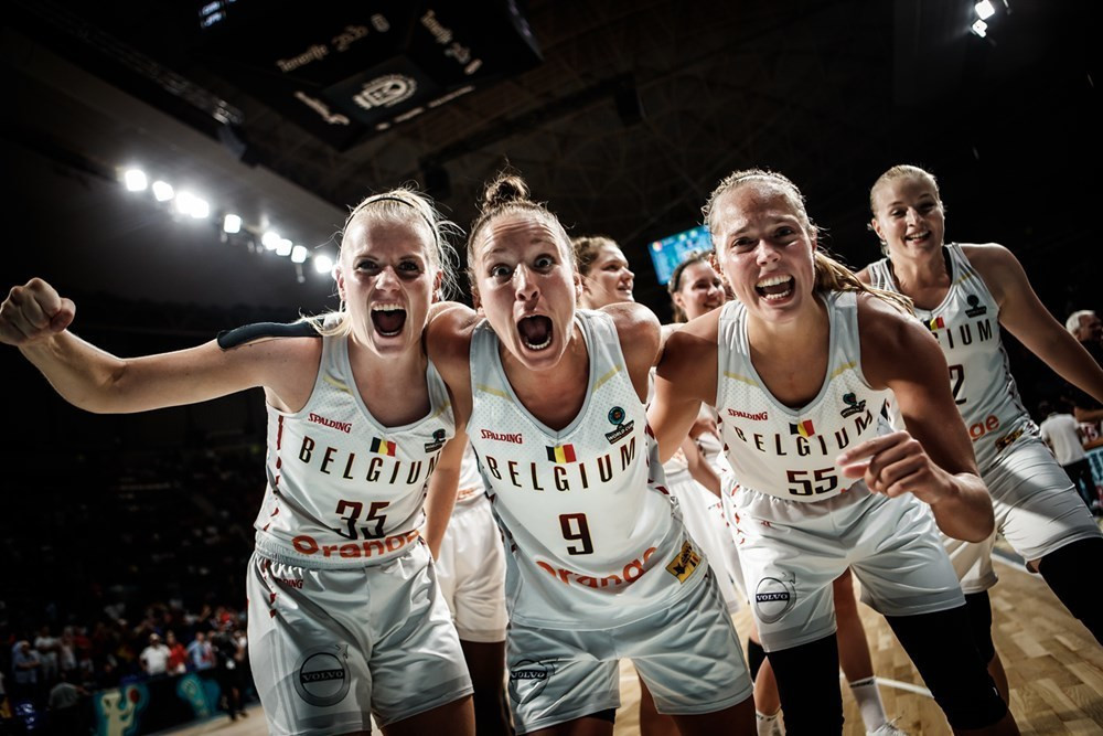 Belgium's players seem pretty happy about reaching the semi-fnals in their first appearance at the FIBA Women's Basketball World Cup in Tenerife ©FIBA