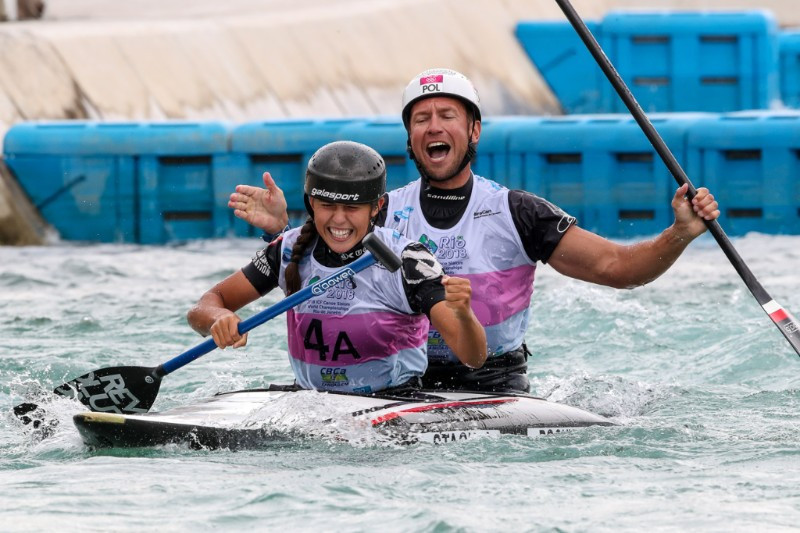 Stach and her coach Pochwala win C2 mixed gold at ICF Canoe Slalom World Championships