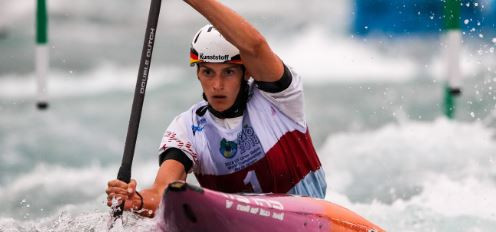 Ricarda Funk of Germany en-route to the fastest time in the women's K1 semi-finals at the ICF Canoe Slalom World Championships in Rio ©Getty Images  