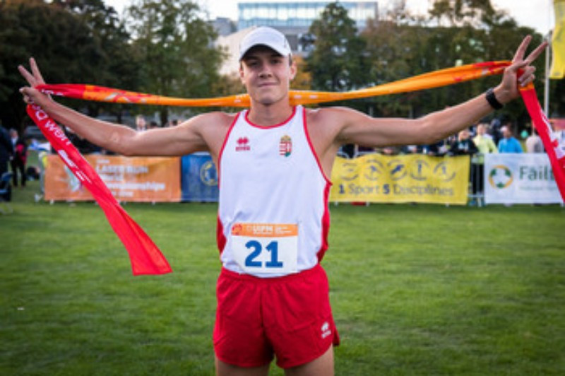 Hungary's Bence Kardos secured gold in the men's race ©UIPM