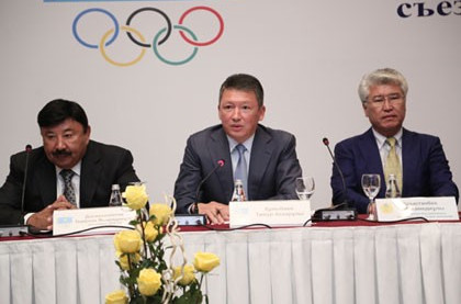 Timur Kulibayev (centre) has listed his goals after being elected President of the National Olympic Committee of the Republic of Kazakhstan ©NOCROK