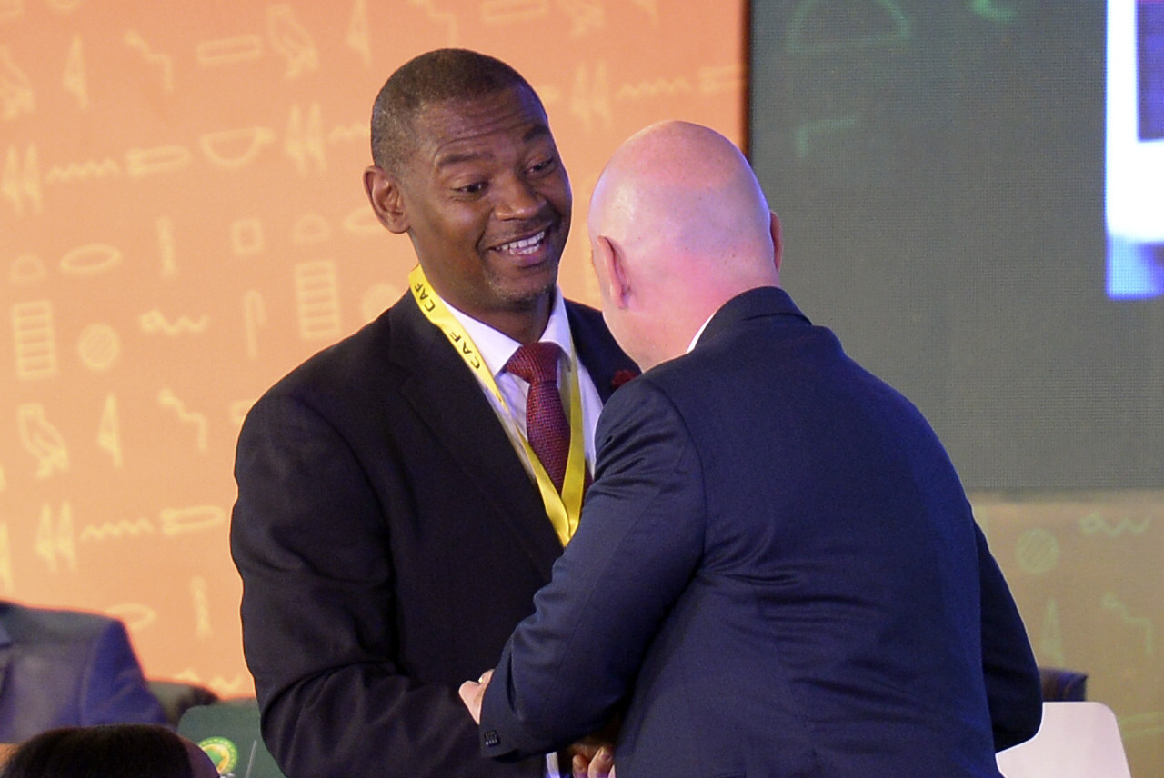 FIFA President Gianni Infantino congratulated Walter Nyamilandu on his election ©Getty Images