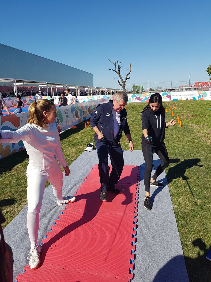 The IOC President also led a fencing initiation session ©IOC