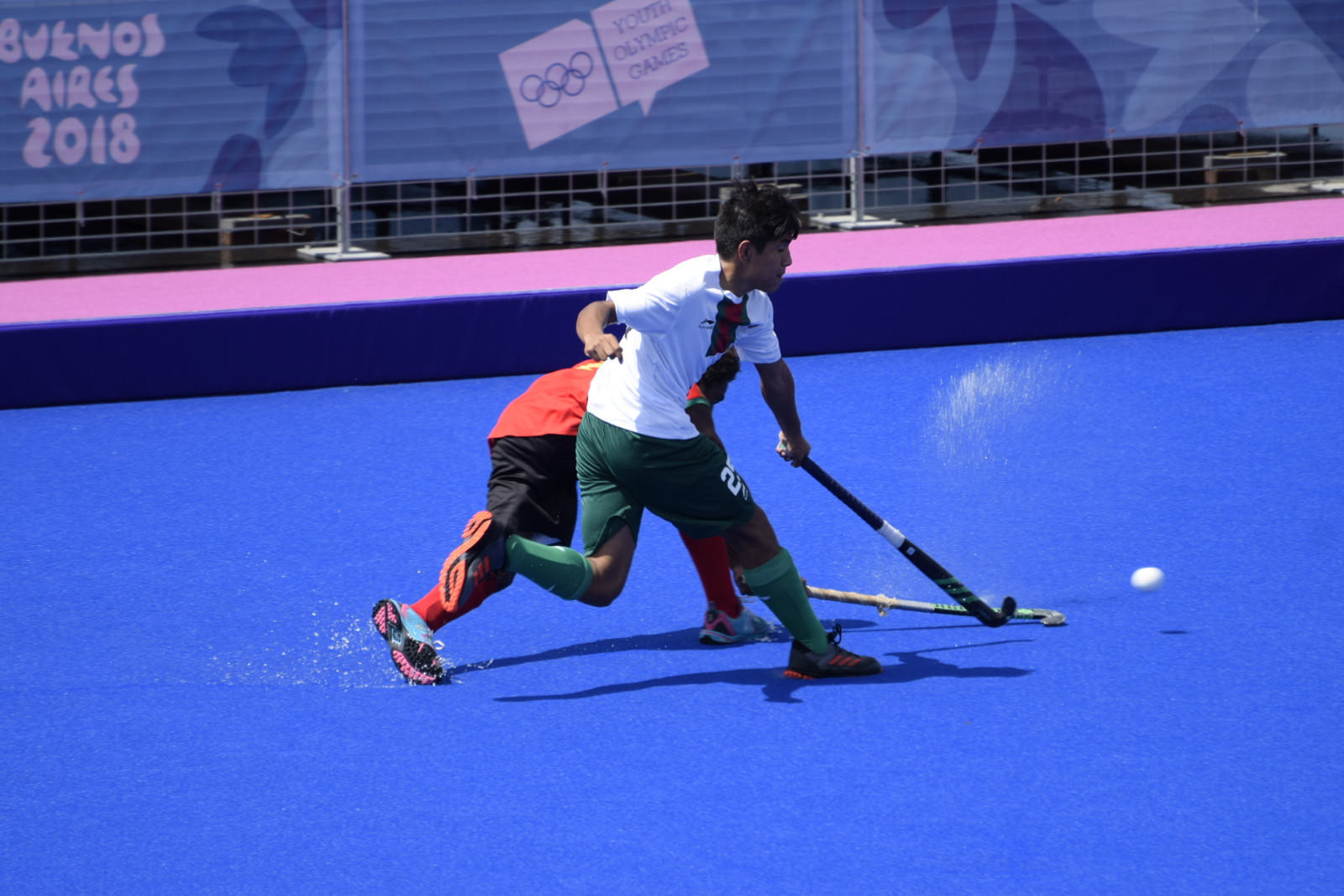 Hockey 5s action continued as the group phases began to take shape ©Buenos Aires 2018