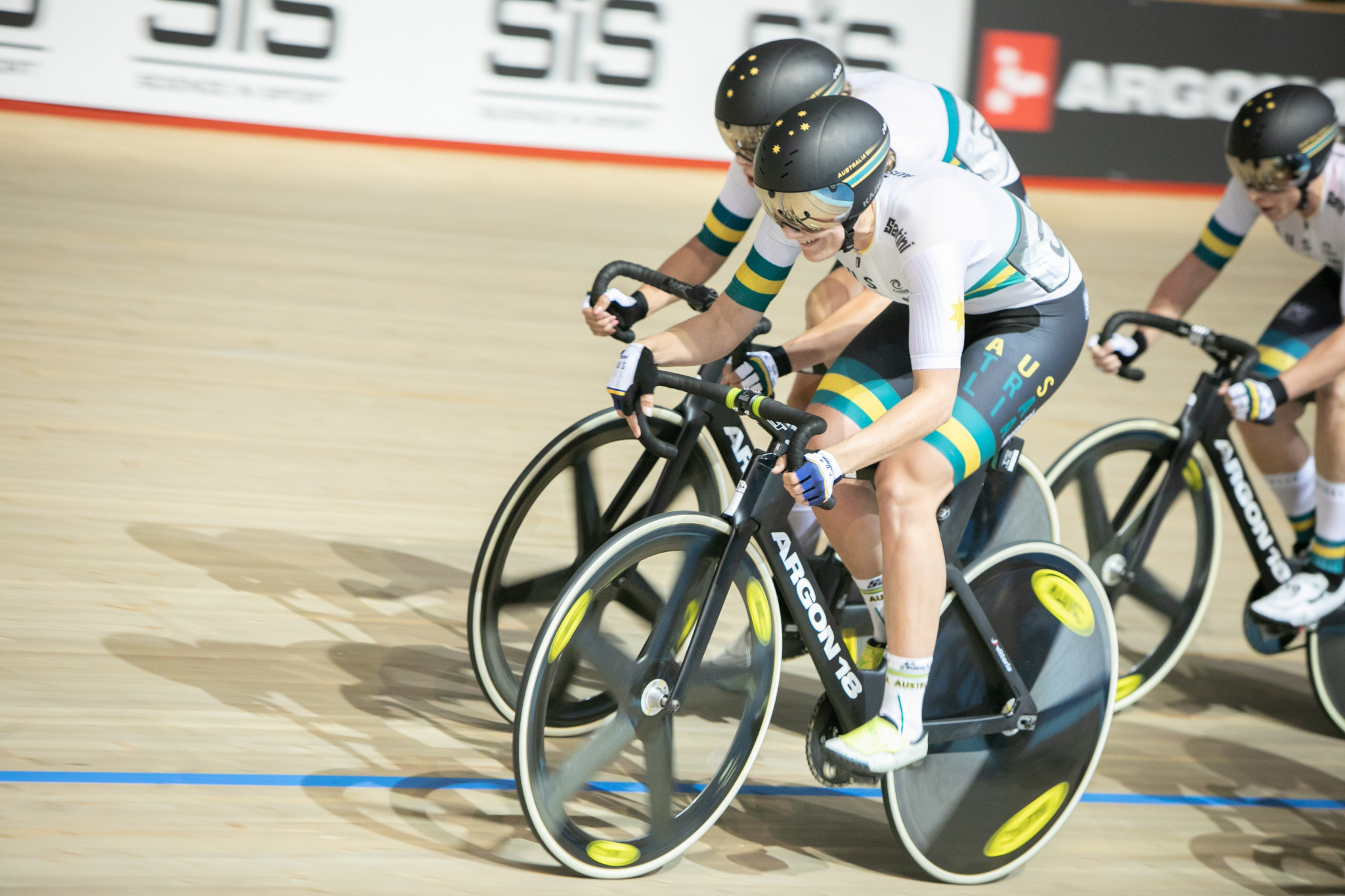 Australia's Ashlee Ankudinoff claimed her third gold of the Championships in the women's scratch race ©Kevin Anderson/Chameleon Photography