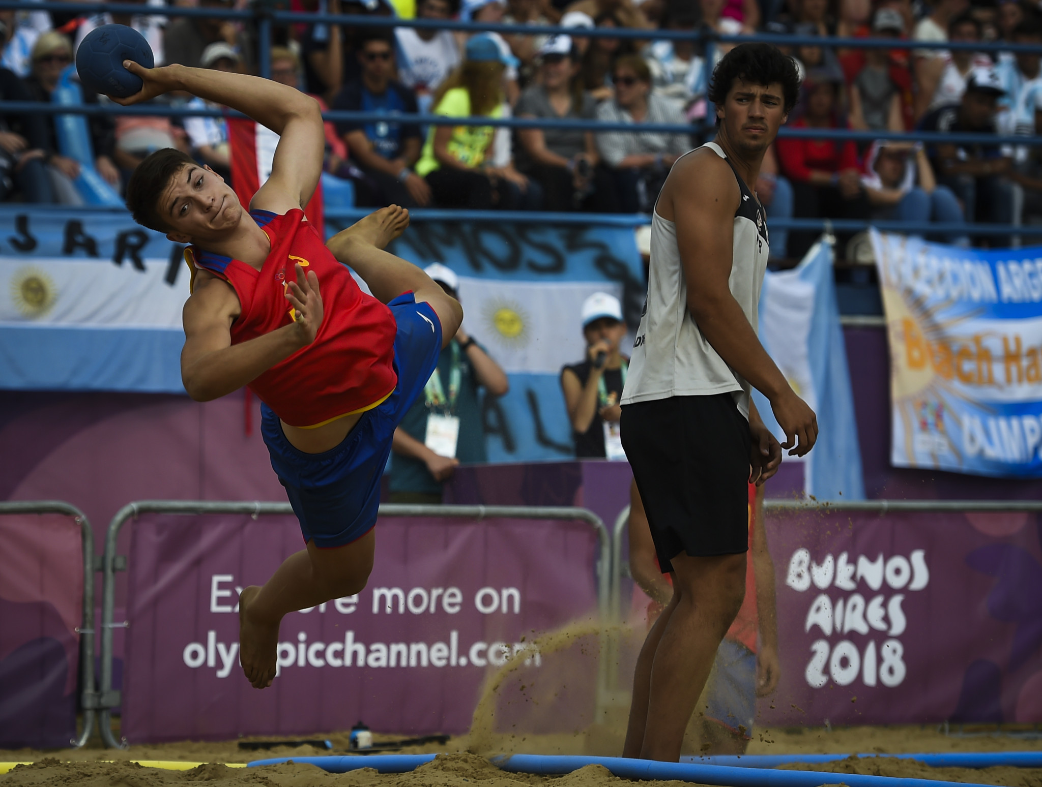 Spain clinched the men's beach handball crown by overcoming Portugal in a shootout ©Getty Images