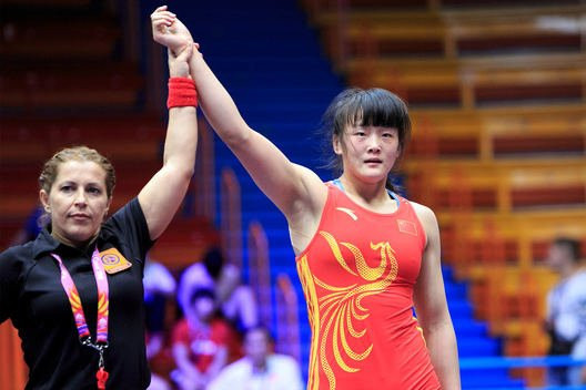 China's Zhou Xinru dominated the women's 65kg freestyle wrestling category ©Getty Images