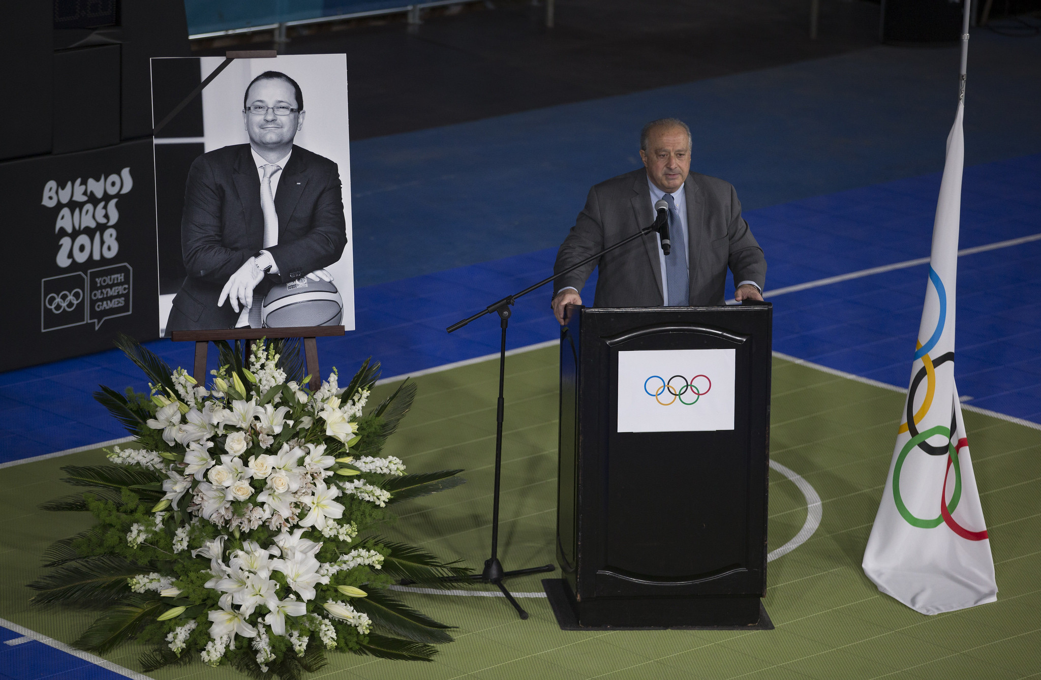 FIBA President Horacio Muratore gave a glowing tribute to Patrick Baumann during the service ©IOC