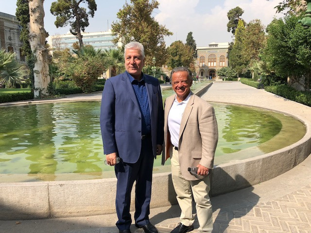 Rafael Santonja, right, visited Golestan Palace during his time in Tehran with Iranian counterpart Naser Pouralifar ©IFBB