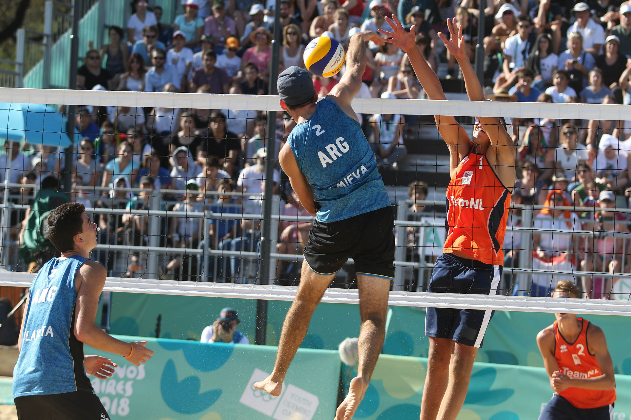 Beach volleyball action continued on day 10 ©Buenos Aires 2018