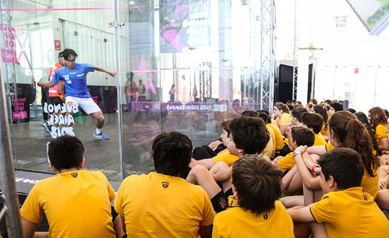 Squash matches at the Summer Youth Olympic Games in Buenos Aires were held in glass showcourts as part of a successful World Squash Day and which organisers hope will help its bid for inclusion at Paris 2024 ©PSA/WSF