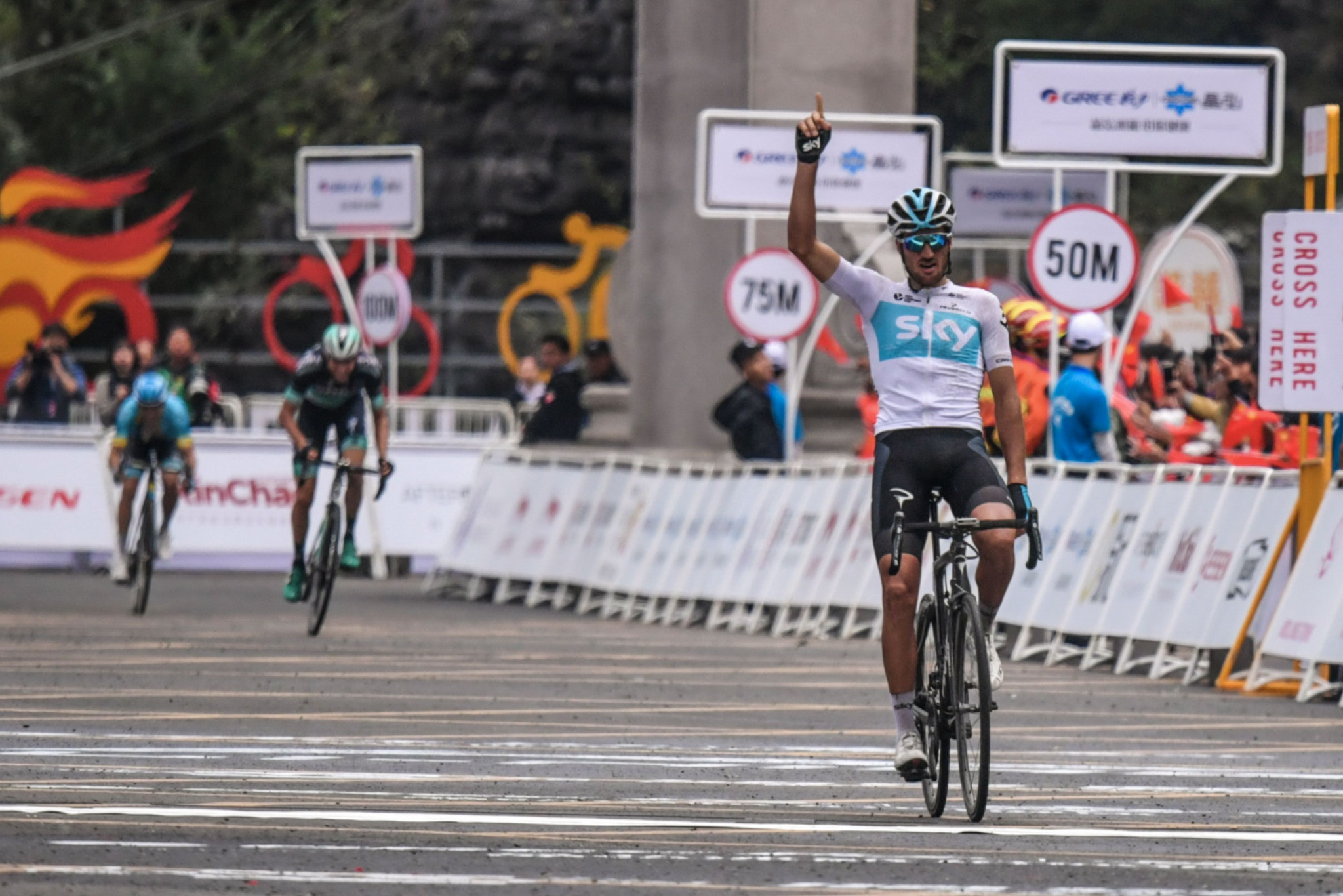 Moscon wins key stage at Tour of Guangxi to take overall lead